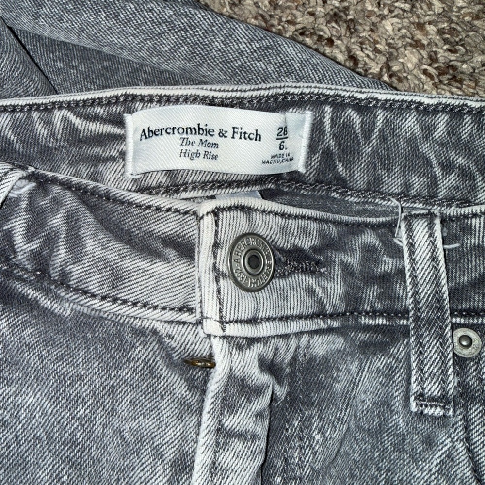 Abercrombie & Fitch Women's Charcoal High Rise Jeans Size 28L